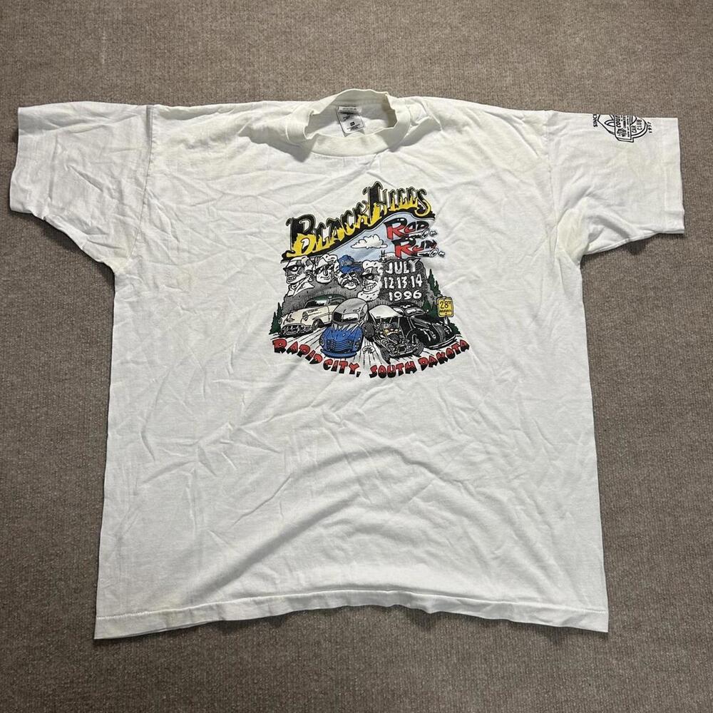 Vintage 1996 Black Hills “Rapid City South Dakota” Graphic